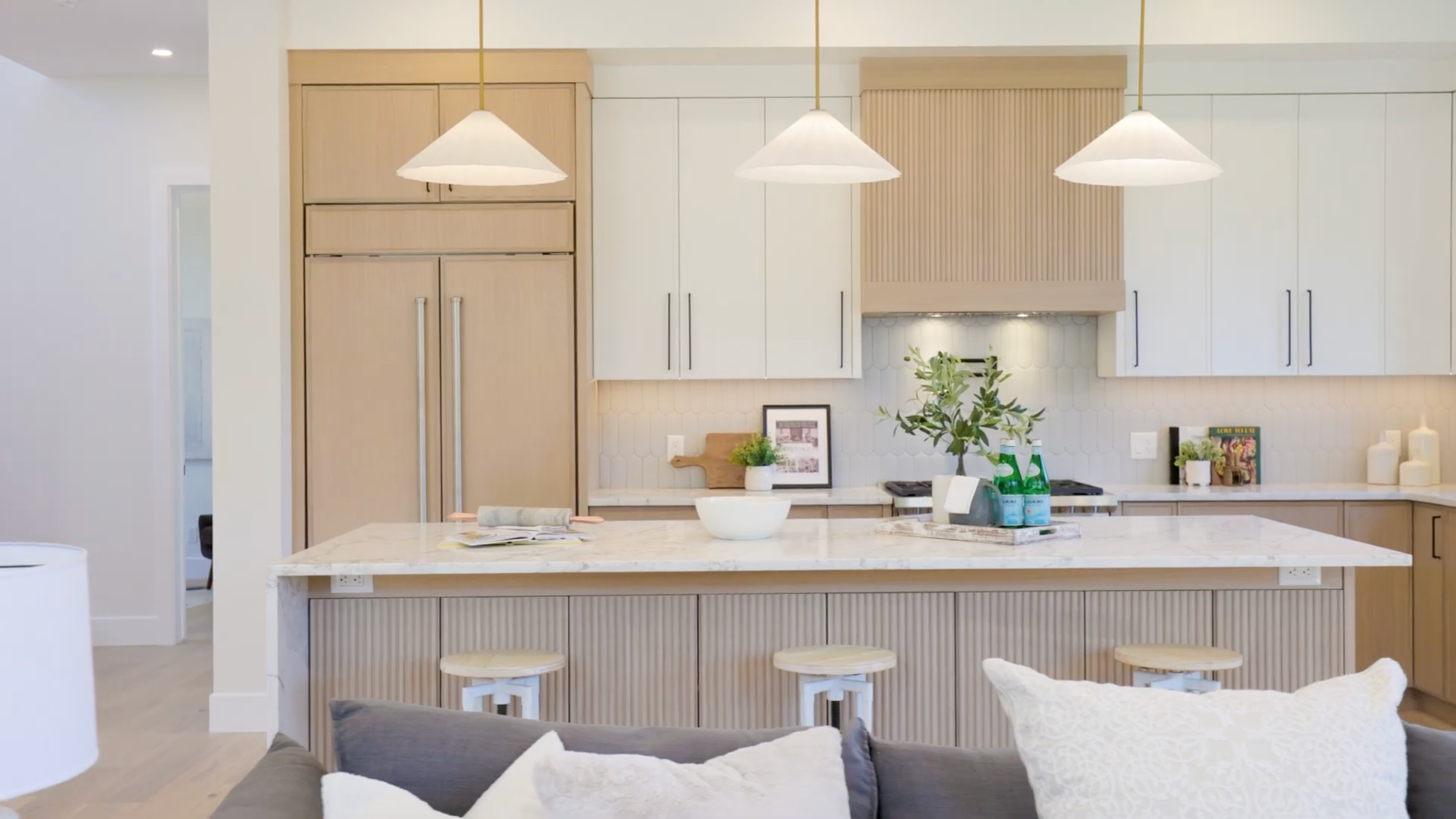 QUIET LUXURY, SMART FUNCTION: KITCHEN & BATH FINISHES (MCLEAN, VA)